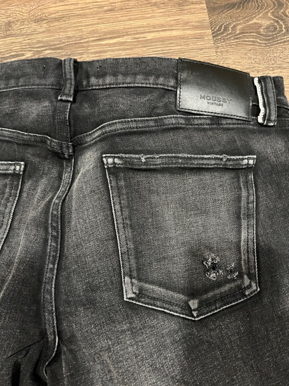 Moussy Black Raw-Hem Straight Jeans - Picture 9 of 10